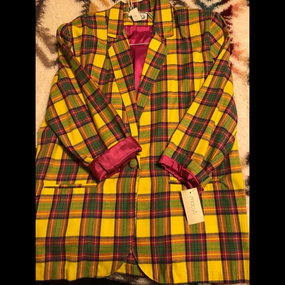 Jackets & Blazers - Woman’s vintage boyfriend jacket. Purchased from Macy’s. Pink satin half lining.